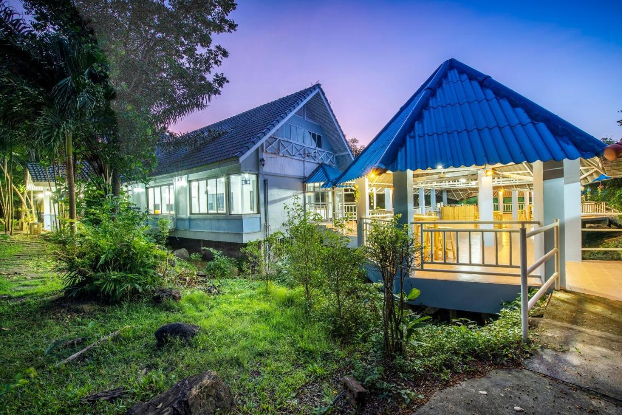 Ivy Cottage By Qiu Муаклек Экстерьер фото